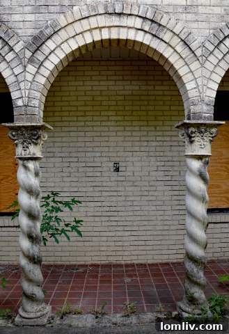 The Buckner House - Elaborate fireplace
