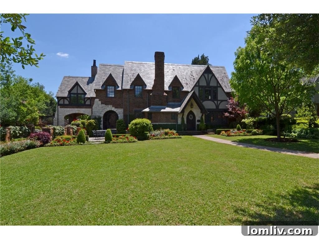 Iconic Lakewood Estate by Charles Dilbeck.ashx