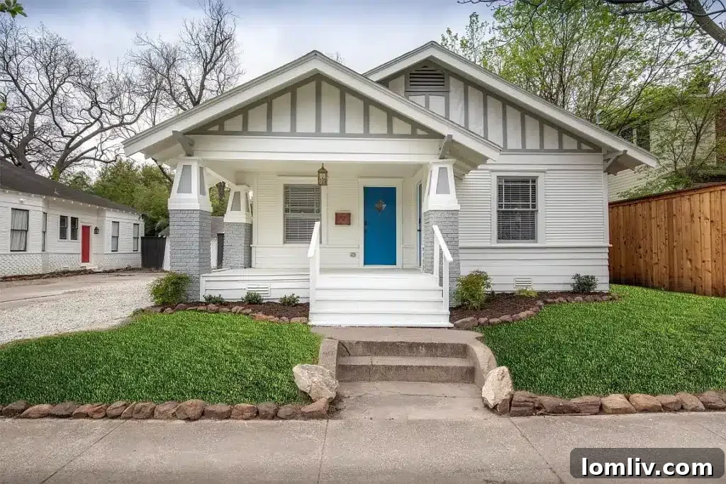 Summit Duplex Living: Your Suburban Opportunity 2 Classic duplex in Peak's Suburban Addition, Dallas