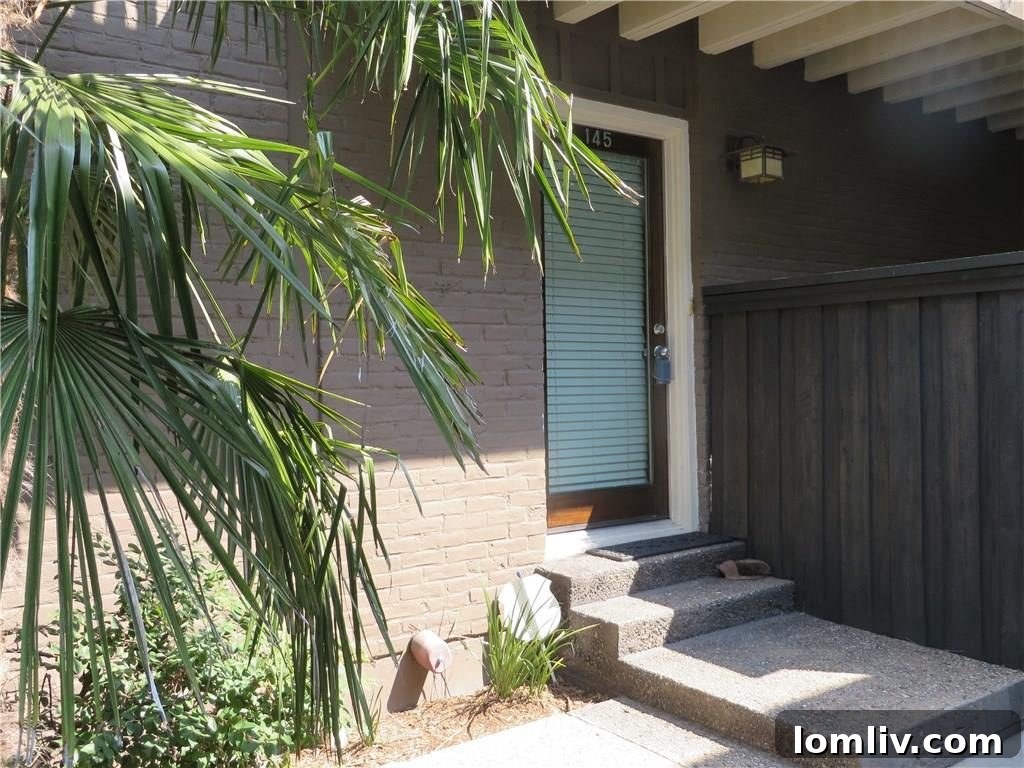 5904-Sandhurst-Lane-145-HCHOTW-Community-Entrance-Dallas