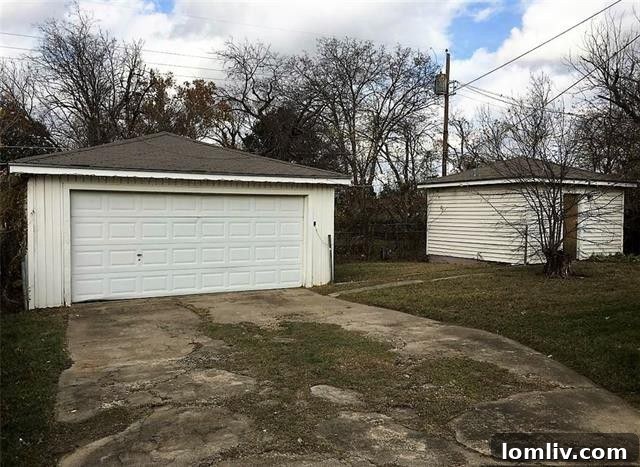 Southern Dallas Opportunities: Lawnview Station, Trinity Forest's Edge 14 Unconventional auxiliary structure next to garage at 7625 Blossom Lane