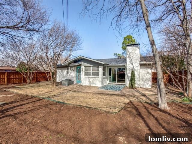 Side View of 3206 Modella Ave with Corner Lot Perspective