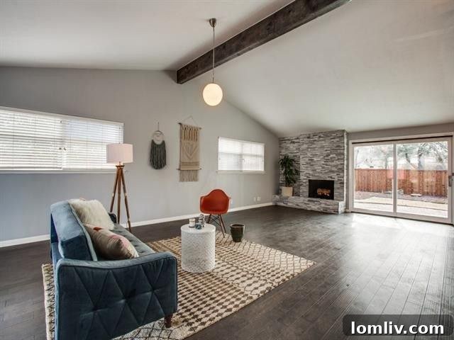 Vaulted Ceiling Living Room with Fireplace 3206 Modella Ave