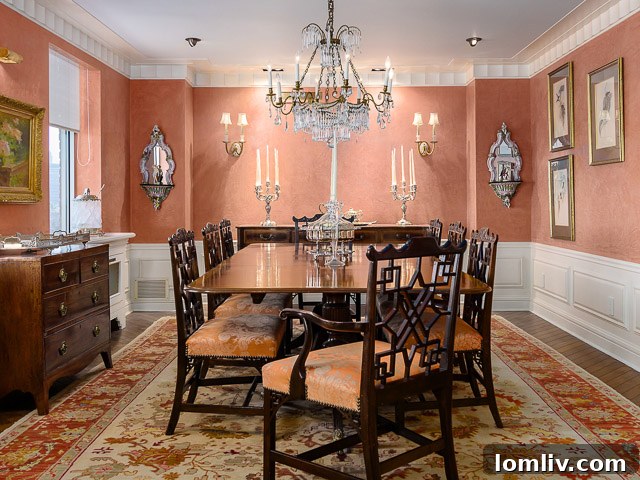 Elegant hallway leading to the living spaces in 3525 Turtle Creek #7AB