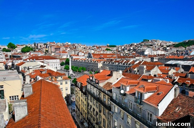Stunning coastal view in Portugal, a prime location for international real estate investment and expat living