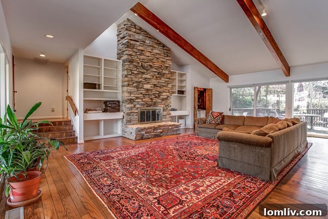 Interior of 1000 Hidden Road with elevated ceilings and natural light