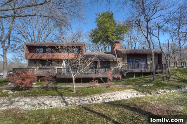 Exterior of 1000 Hidden Road, evoking a Fort Worth chalet aesthetic