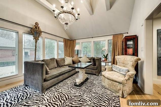 Bright and airy interior space, perfect for entertaining