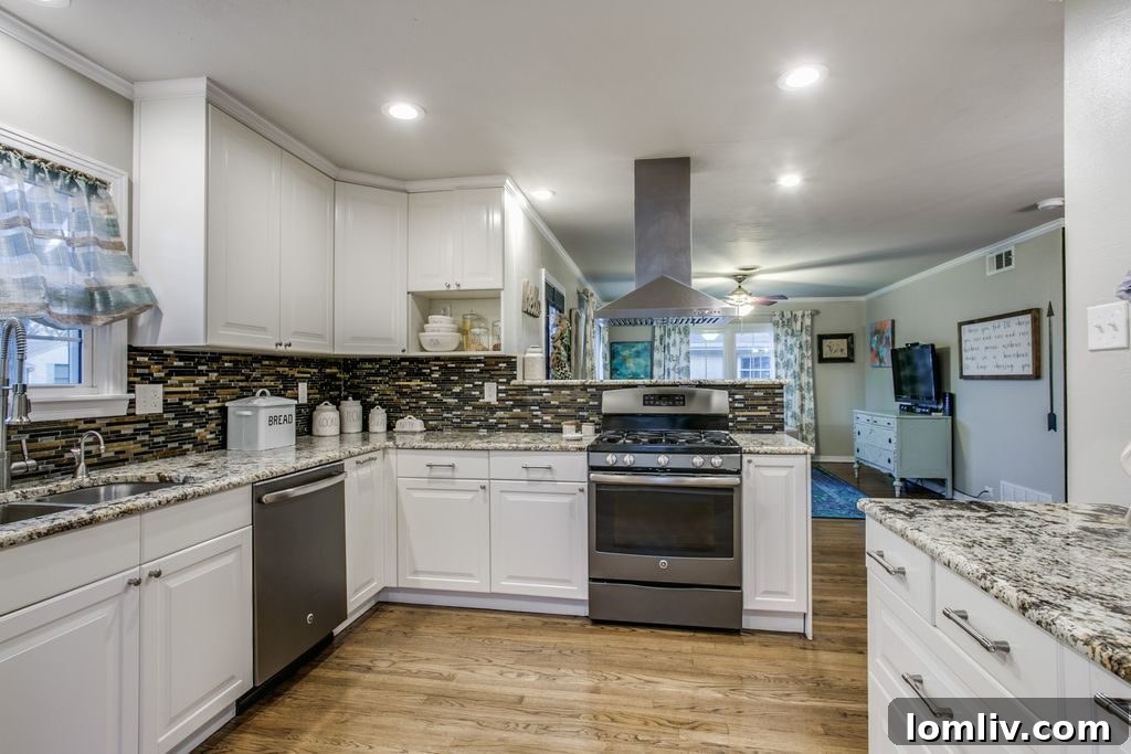 Snag This Delightful Lake Highlands Home for Just $415K 7 Cozy Interior - 525 Parkhurst Drive Dallas TX