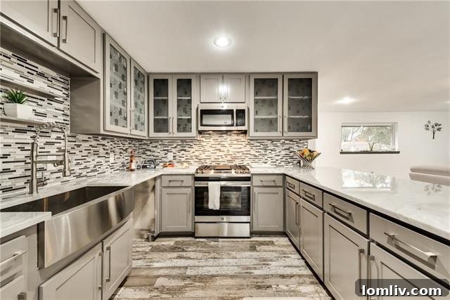Three Stunning Dallas Open Houses 16 Luxurious master bedroom with walk-in closet in the Wynnewood Hills renovation