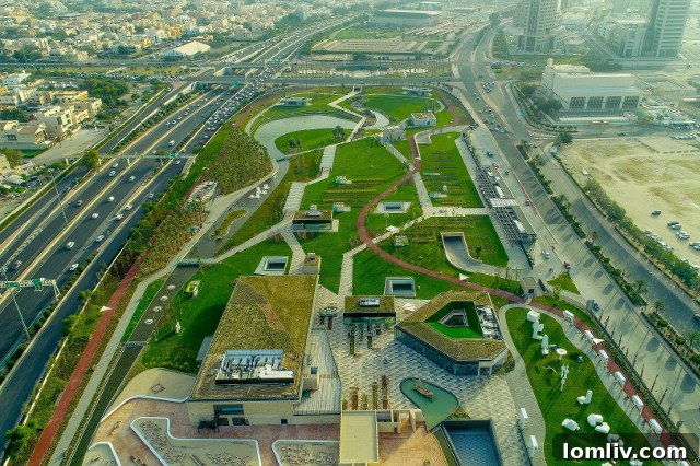 Al Shaheed Park in Kuwait City showcases an expansive green roof connecting old and new city sections.
