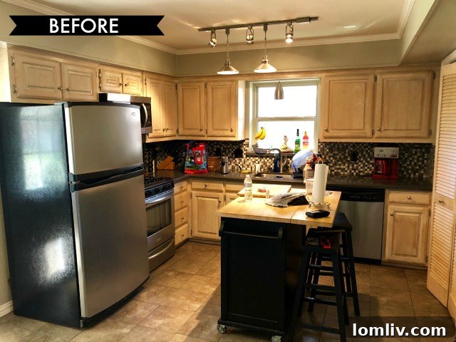 Modern Kitchen and Dining Area