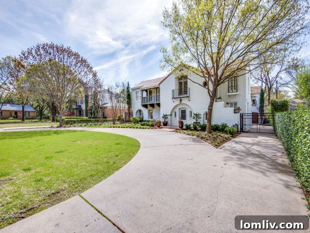 Charming Street View in Greenway Parks, Dallas