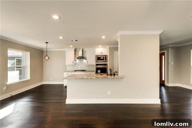 2020 W Five Mile Pkwy - Home Interior View 11