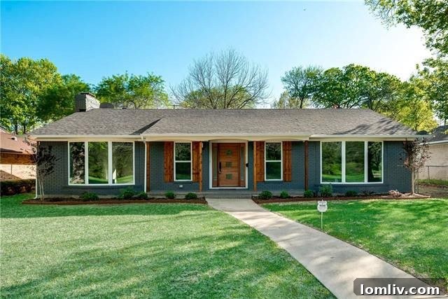 2020 W Five Mile Pkwy - Inviting Exterior and Landscape
