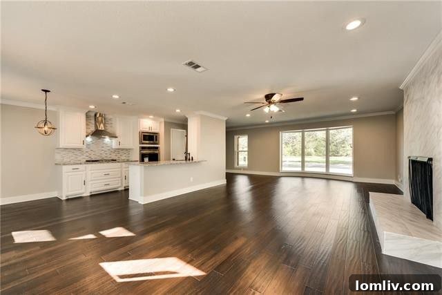 2020 W Five Mile Pkwy - Home Interior View 3