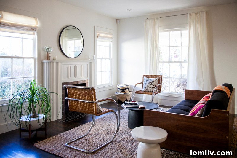 Stylish dining area with original features in Dallas bungalow