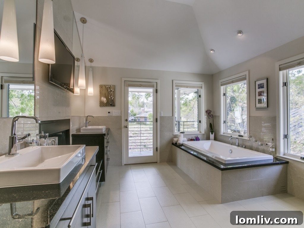 Jetted Tub for Two in Master Suite