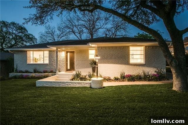 Professionally redesigned open-concept home exterior in Claremont Park, Dallas
