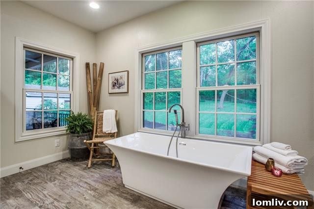 Spa-like Master Bathroom with Soaker Tub