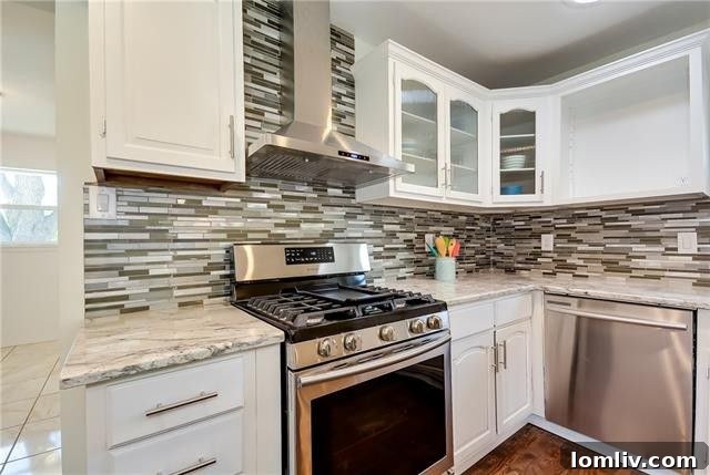 2720 San Marcus Ave - Master Bath Dual Sinks