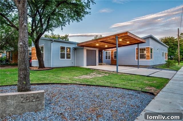 Pre-fab Modern House Dallas Medical District