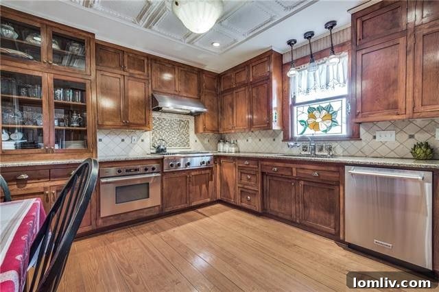 702 S Parker St McKinney - Updated Kitchen