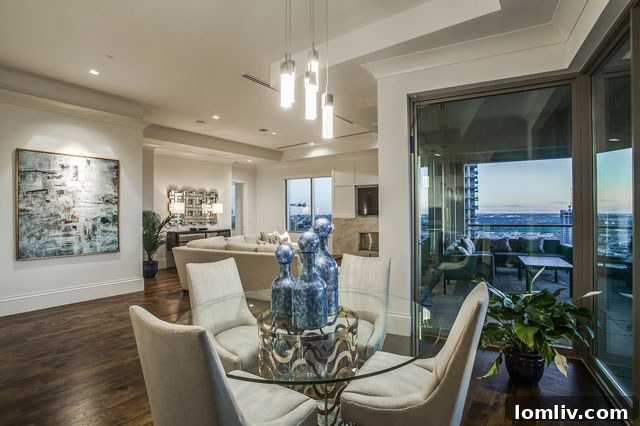 Sophisticated dining area within a Stoneleigh Residence, Dallas