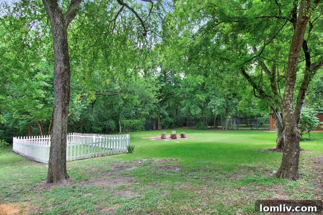 Garden Fencing to Protect Landscaping