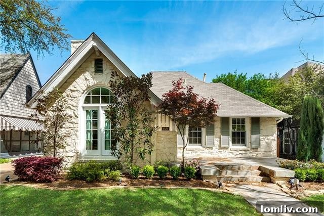 Historic Highland Park Tudor Cottage Exterior