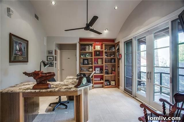 Second-Story Study in Coppell Home