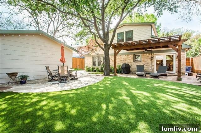 Patio area in the backyard for outdoor dining