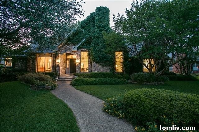 Prestonwood Creek Contemporary Gem Tops Dallas Open House List 8 Exterior front view of 8715 Arbor Park Dr, a charming traditional home in Lake Highlands