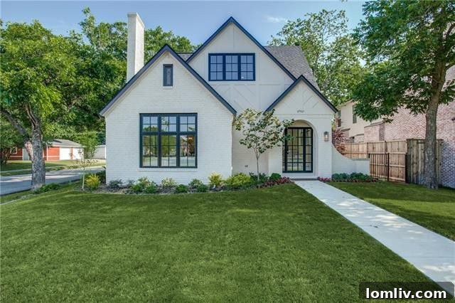 Sleek exterior of the contemporary home in Lower Greenville