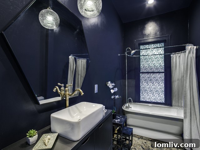 5840 Belmont Avenue Dallas - Elegant Bathroom Design