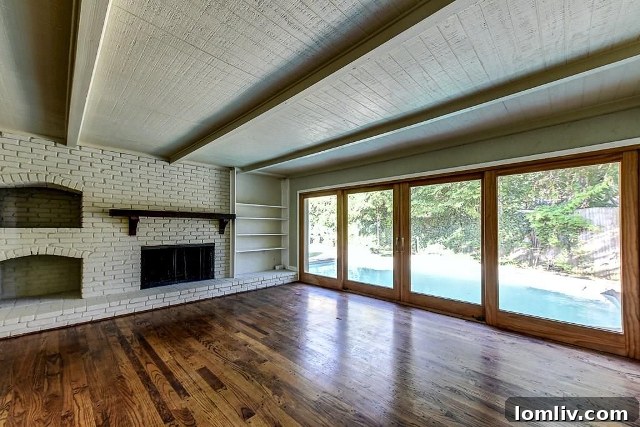 Wild Valley Combo Exterior - Master Bedroom with Unique Window