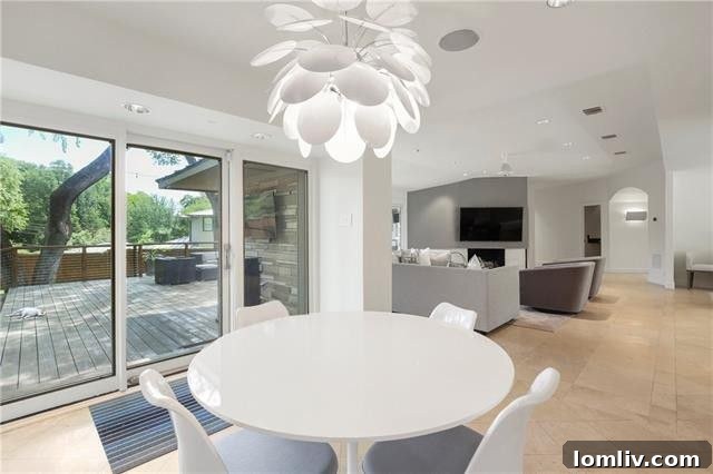 Spacious and Bright Living Room with Garden Views