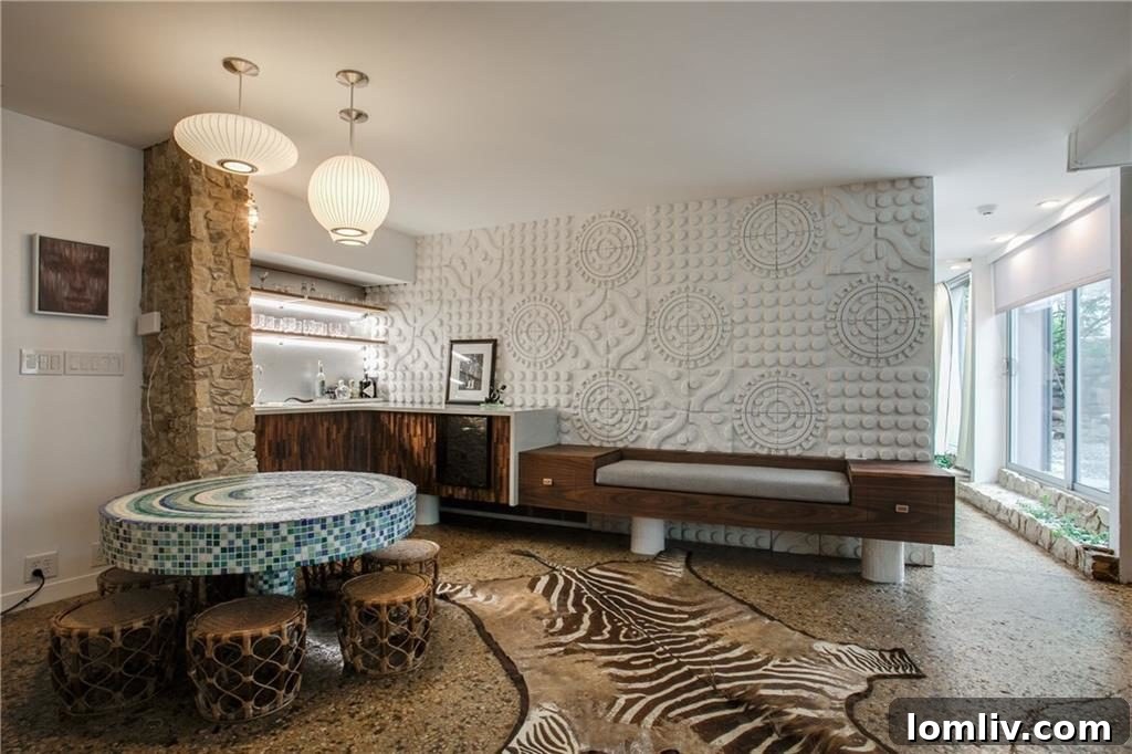 The Iconic Dallas Round House - Outdoor Space