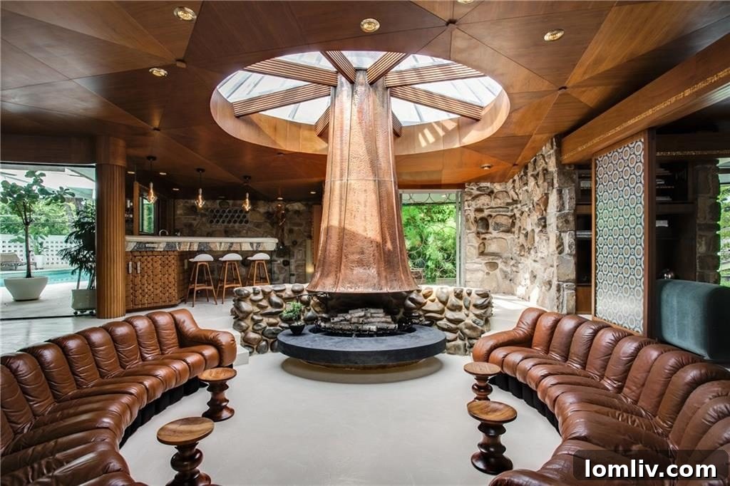 The Iconic Dallas Round House - Interior Living Area