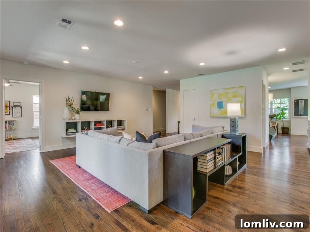 Bright and Inviting Interior Spaces at 1518 Oak Knoll Street