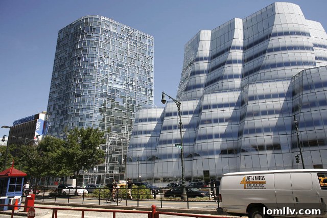 100 Eleventh Avenue, New York City - Jean Nouvel's pixelated glass facade