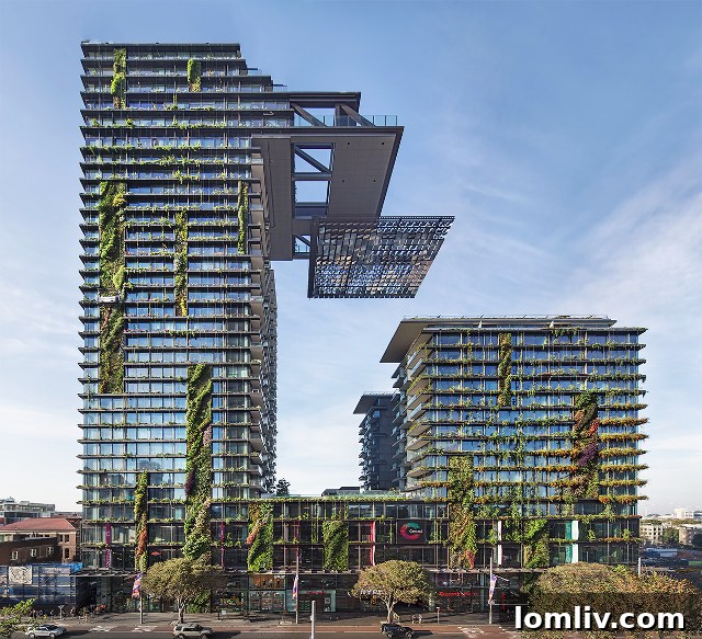 One Central Park, Sydney, Australia - a green-clad building with a heliostat