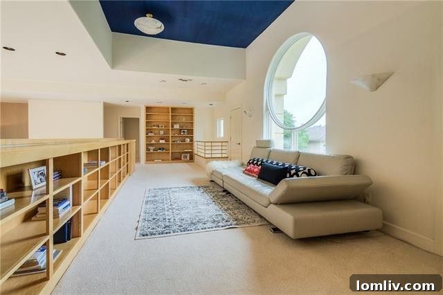 5607 Versailles Court Havuz Alanı