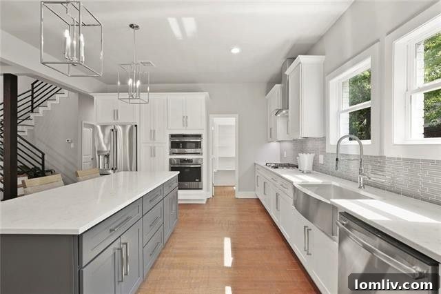Spacious living area with fireplace at 5611 Richmond Ave
