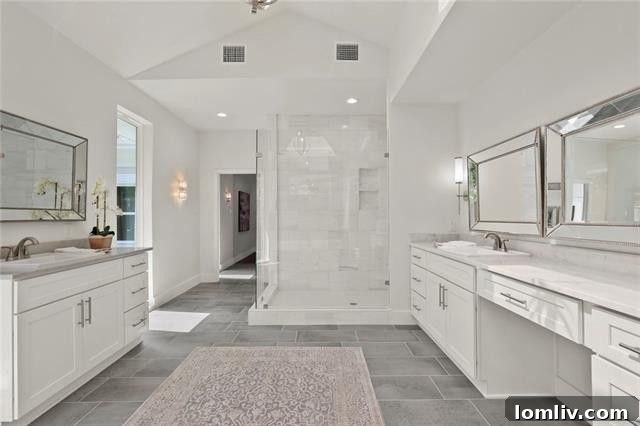 Gourmet kitchen with island at 5611 Richmond Ave