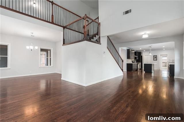 Living Area of 725 Lowell Street Dallas