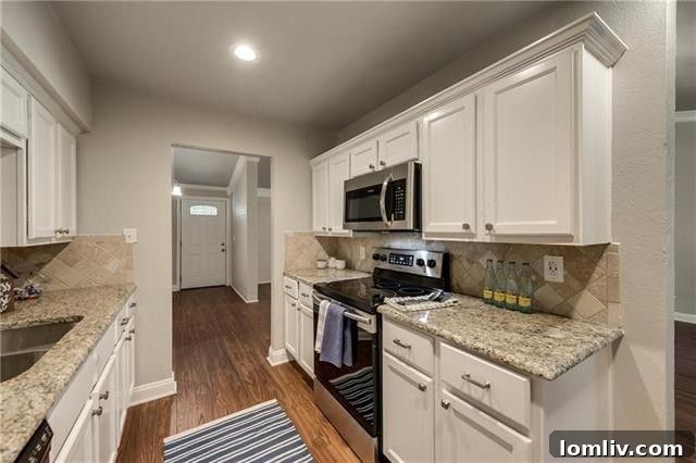 Dining area adjacent to the kitchen
