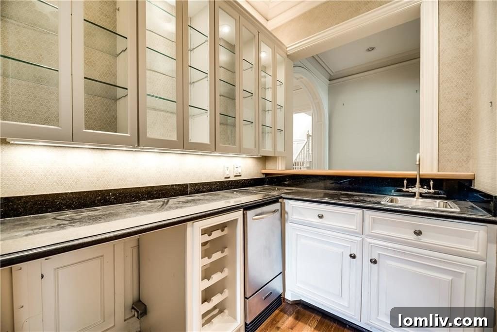 Spacious walk-in closet in master suite, Dallas mansion