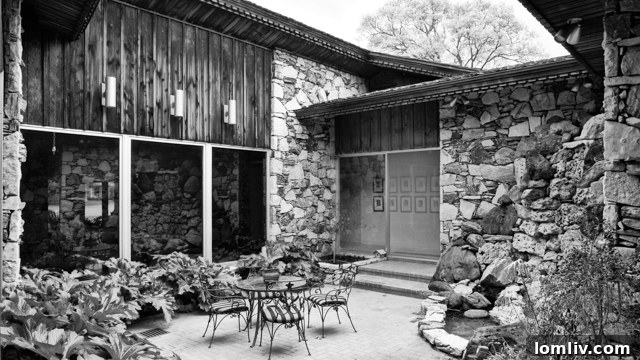 Lobello House - Exterior View showcasing Dilbeck's Design