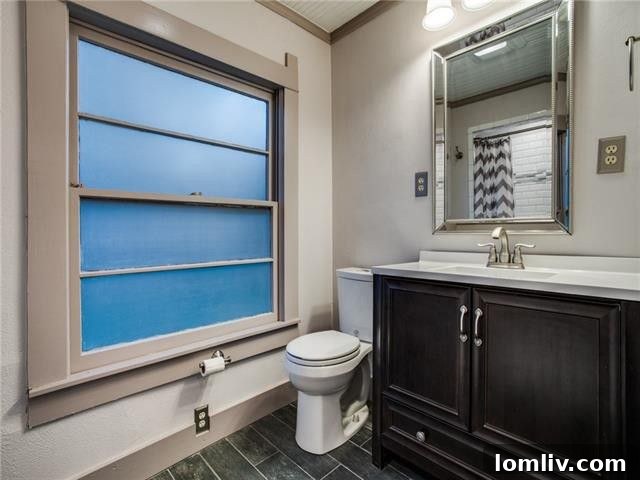 Diane Sherman Unveils Historic Winnetka Heights Craftsman Priced at 449000 18 Bathroom with Clawfoot Tub in a Vintage Home